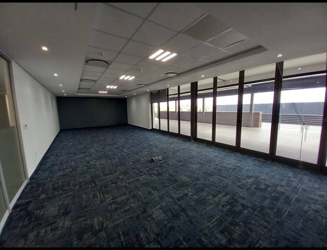 2,501M² OFFICE TO LET IN BRYANSTON